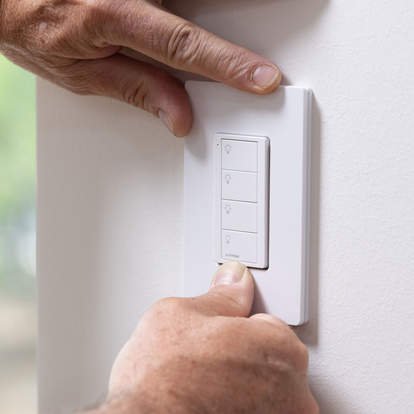 Pico 4 Button Wire-Free Battery Powered Remote - PJ2-4B-GWH-L31