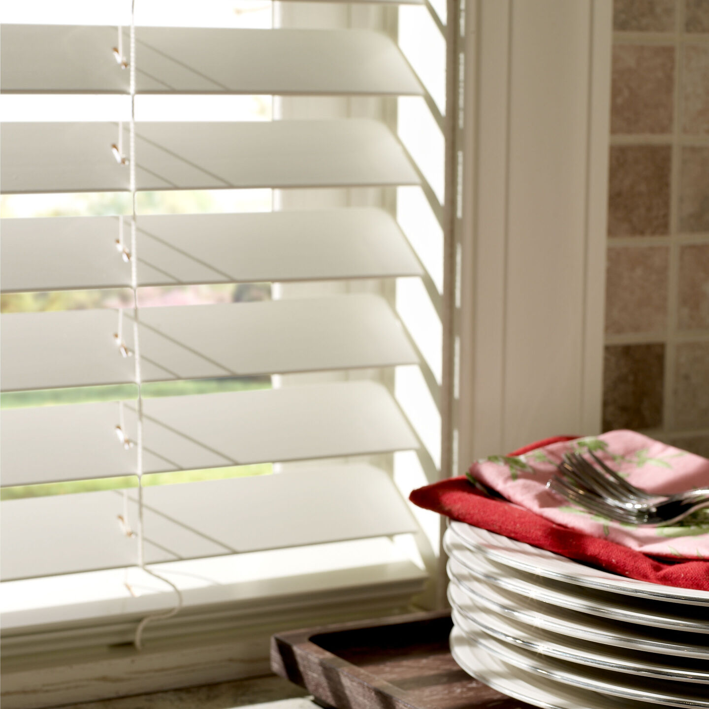 Sivoia Wood Blinds – Independent Motorized Lift & Tilt, No Top Treatment - sivoia-no-top-independent-mlt-wood-blinds